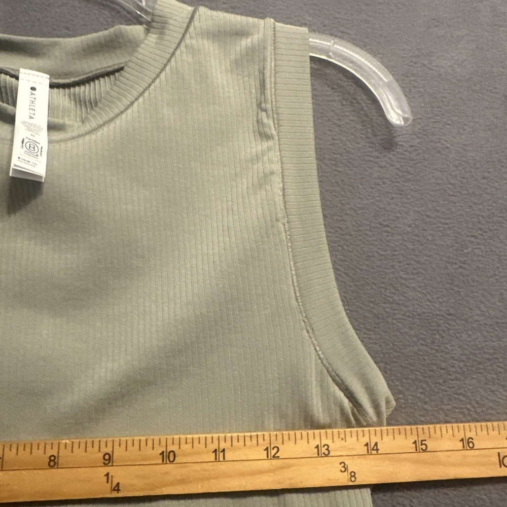 NWT Athleta Renew Seamless Muscle Tank Womens Size Medium Sage Green - Picture 7 of 7